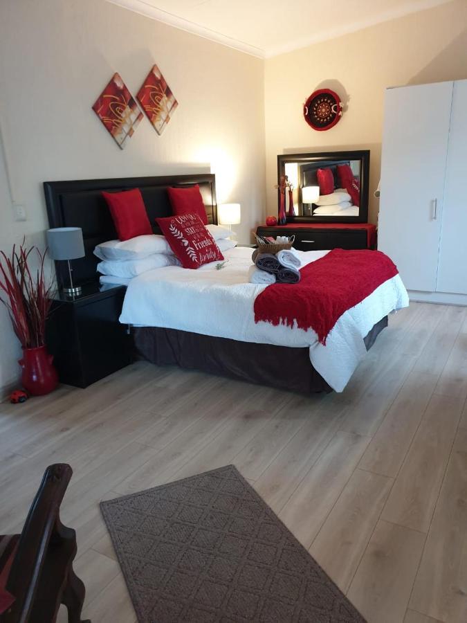 Christa'S Place 897 Pretoria Bagian luar foto